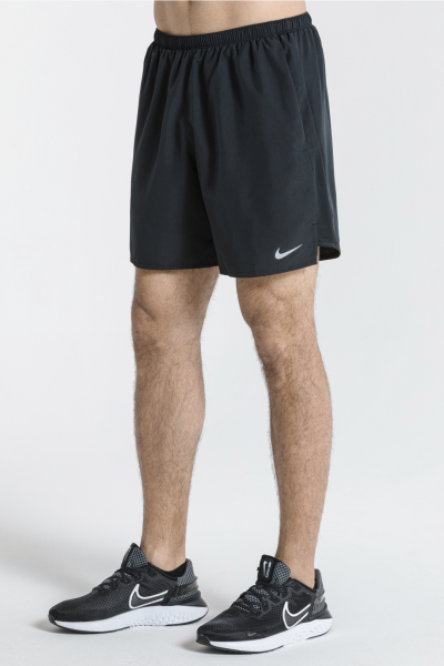 NIKE Herren DF CHALLENGER SHORT 72IN1